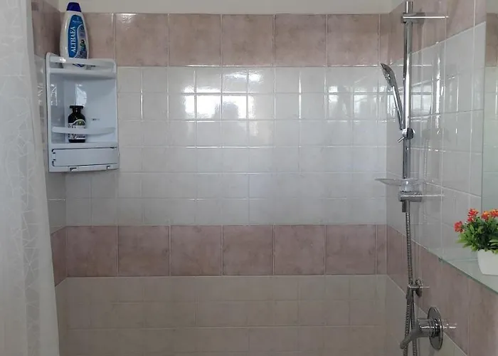 Dependance Nonna Rosa * גראנלי