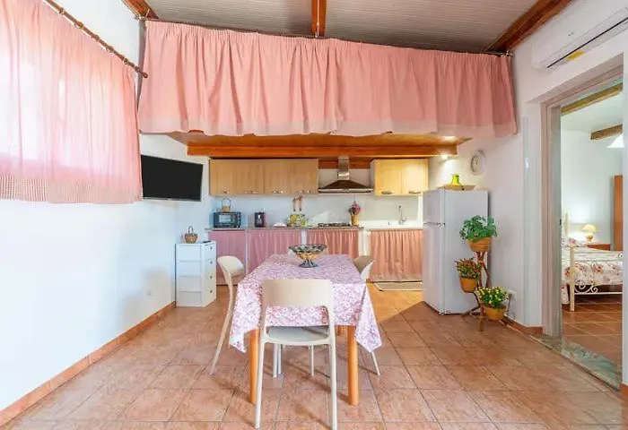 Dependance Nonna Rosa * גראנלי